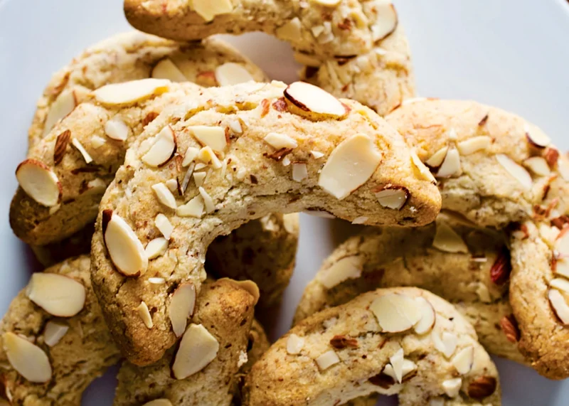 Almond Crescent